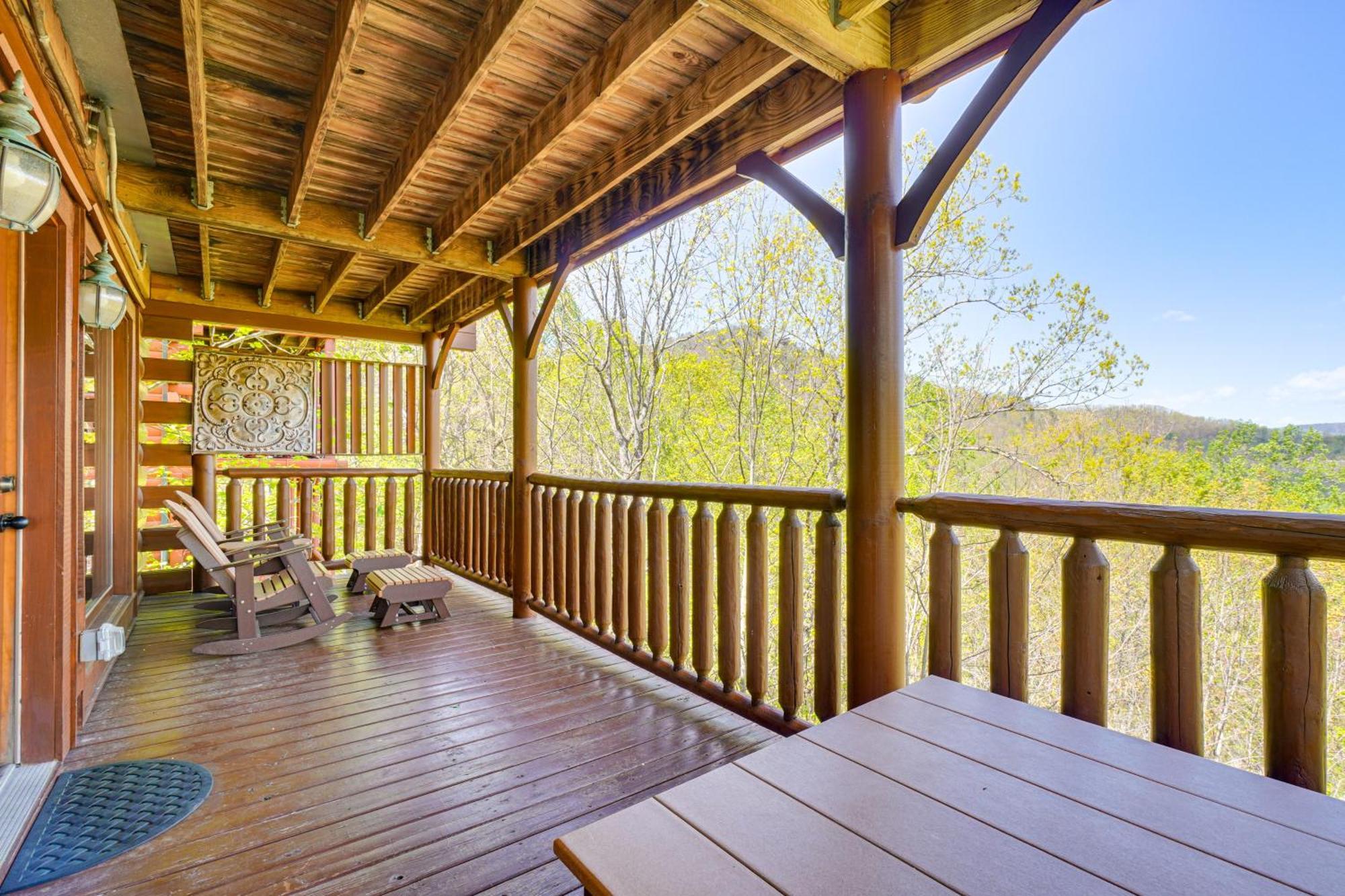 Mountain Dreams Cabin Hot Tub, Sauna And Views! Sevierville Esterno foto